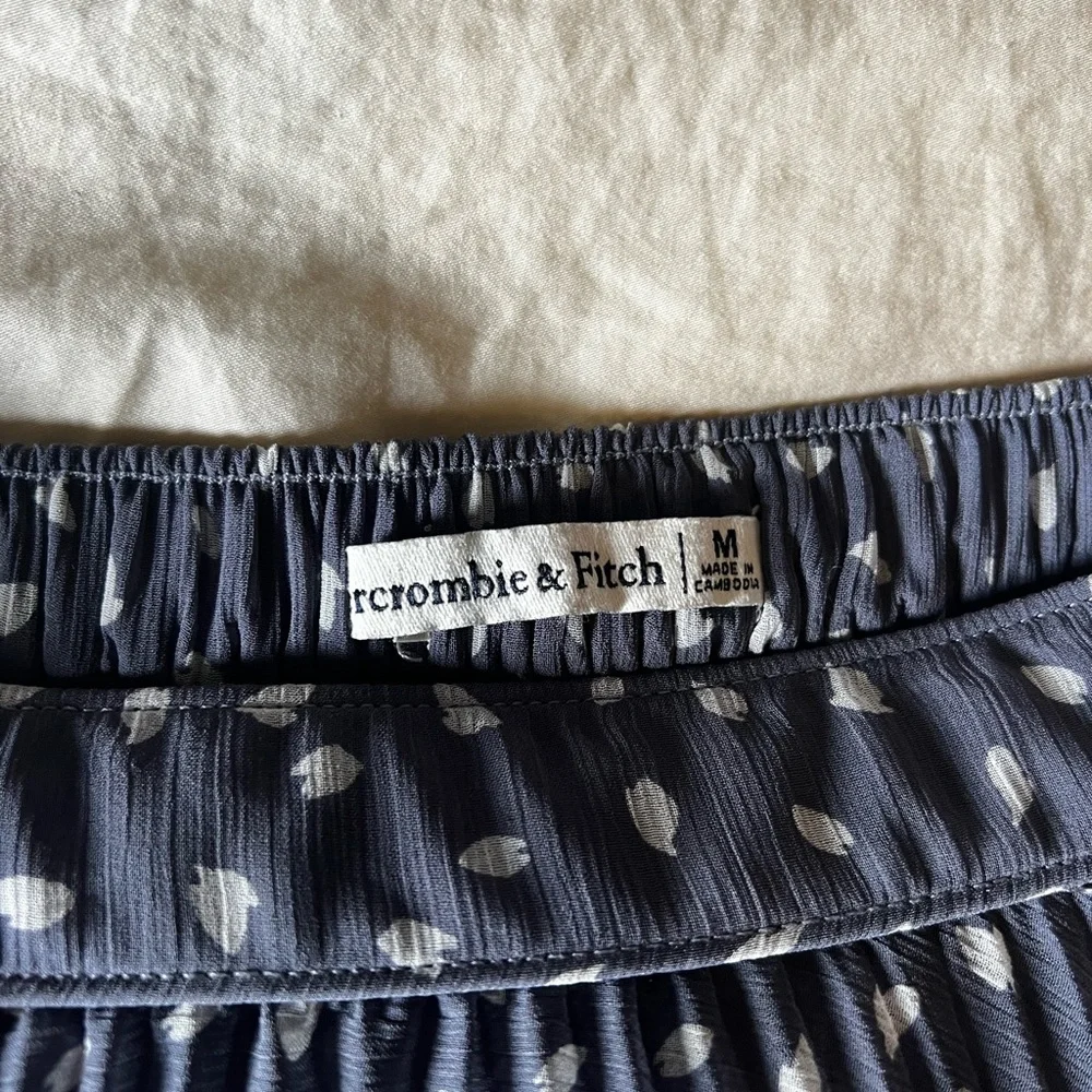 Abercrombie midi pleated skirt size M - Picture 3 of 4